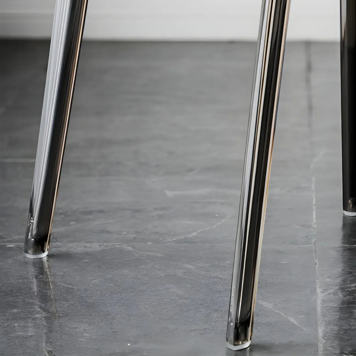 Chaise de salle à manger sans accoudoirs à dossier bas en acrylique ambré