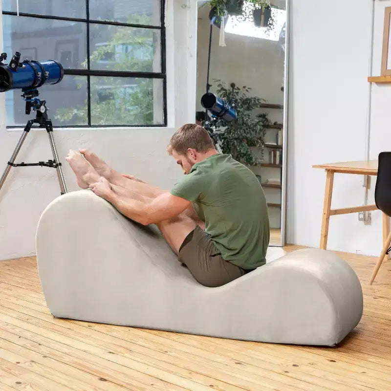 Avana elegáns heverő jógához – az USA-ban készült – kiváló nyújtáshoz, relaxációhoz, testmozgáshoz és még sok máshoz, 60D x 18W x 26H hüvelyk, világosszürke