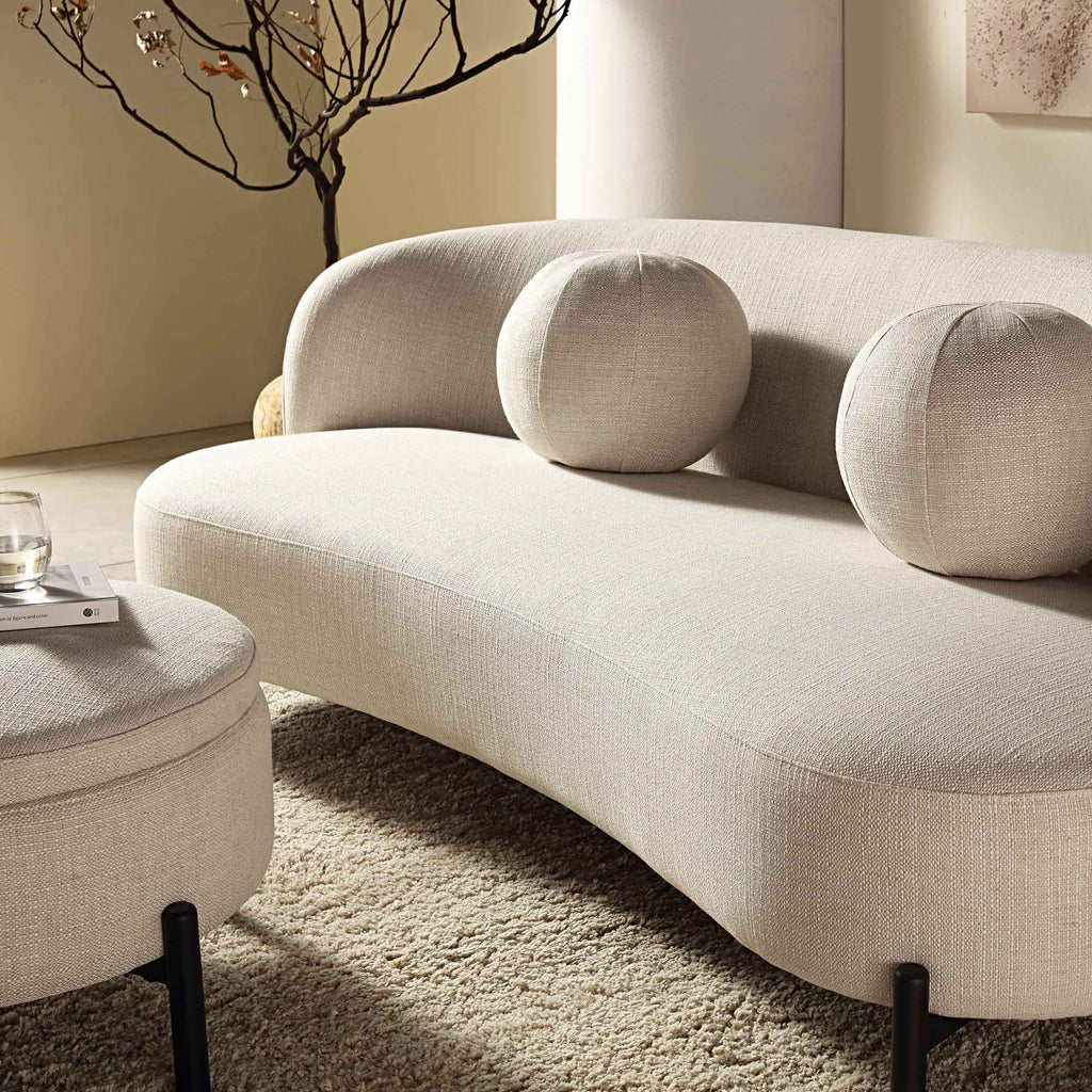 Gebogenes 3-Sitzer-Sofa mit Kugelkissen, beige Leinenmischung