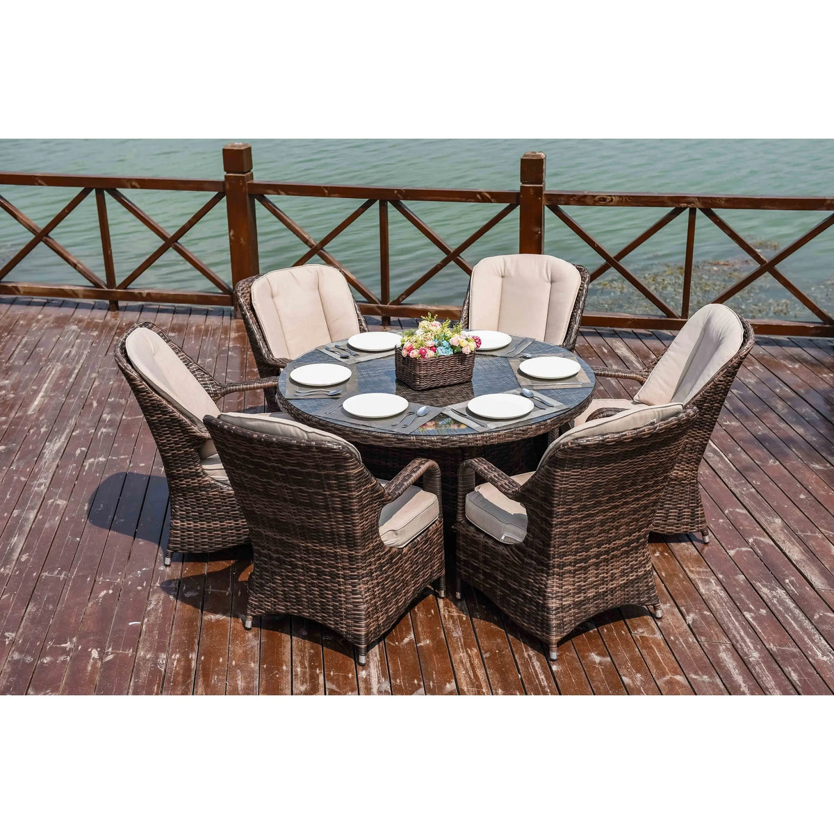 Ensemble de salle à manger rond de jardin en rotin tressé, 7 pièces, avec coussins, par Moda Furnishings