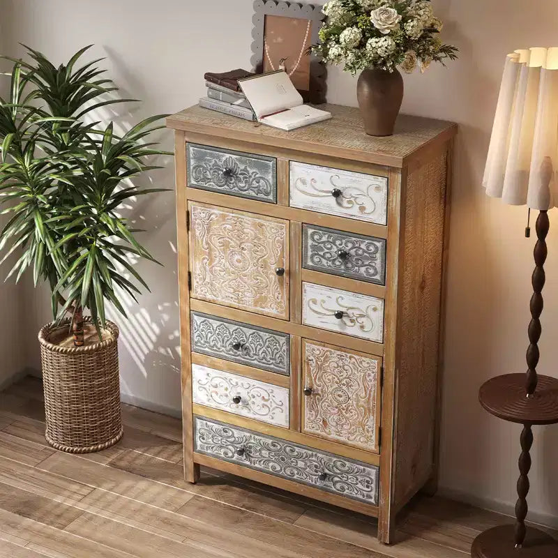 Vintage-Akzentschrank aus Holz mit 6 Schubladen und 2 Türen, rustikale, mehrfarbig geschnitzte Kommode fürs Wohnzimmer