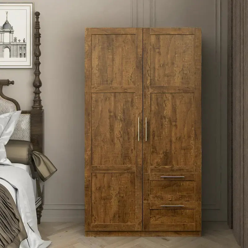 Weißer Kleiderschrank aus Holz mit Türen, Schubladen und Kleiderstange
