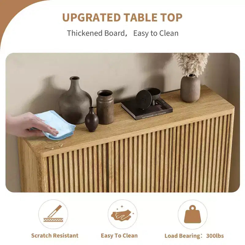 Schoenenkast met gecanneleerde deur en verstelbare planken voor de entree en woonkamer