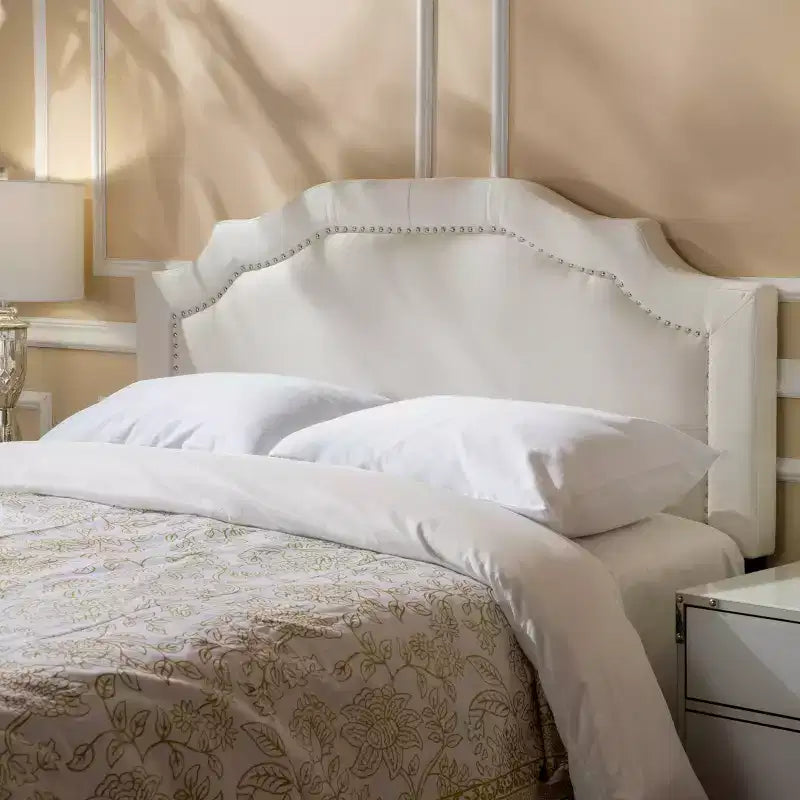Tête de lit contemporaine en tissu rembourré, biseautée, format double/queen