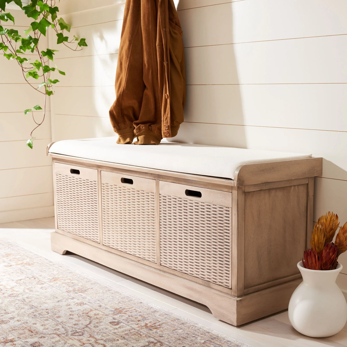 SAFAVIEH Fiorello minderli, 3 çekmeceli depolama pufu - 47.3 W x 15 L x 19 H - 47Wx15Dx19H
