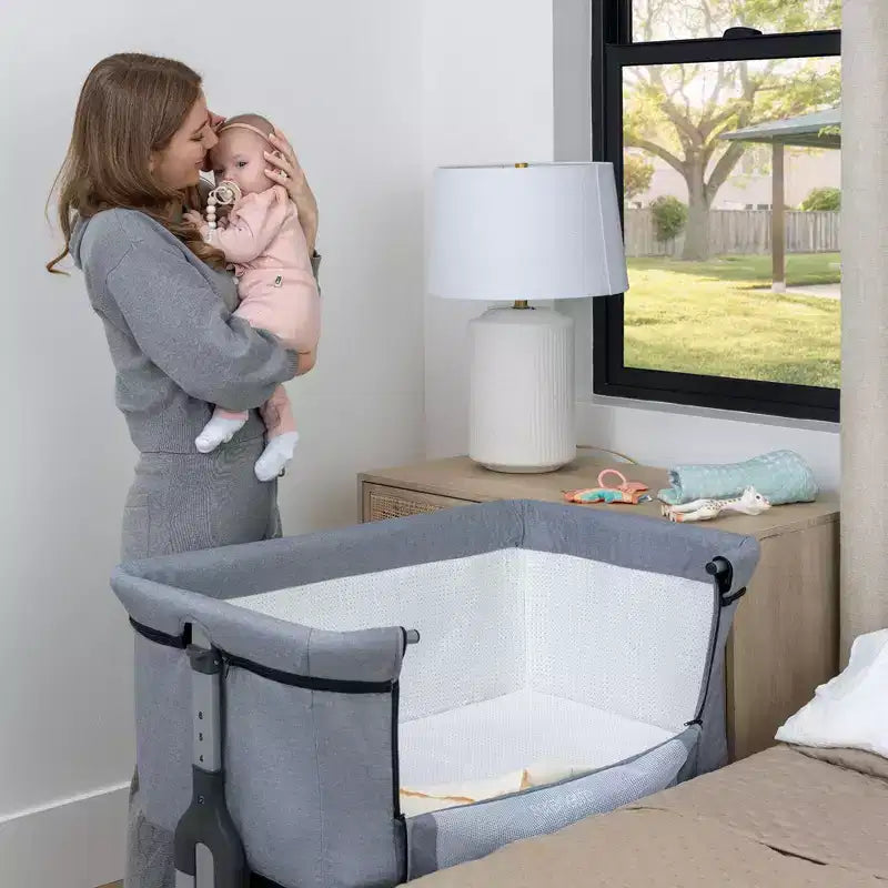 3-in-1 Portable Baby Crib - Adjustable Height, Removable Bassinet, and Swing Crib for Newborns & Toddlers