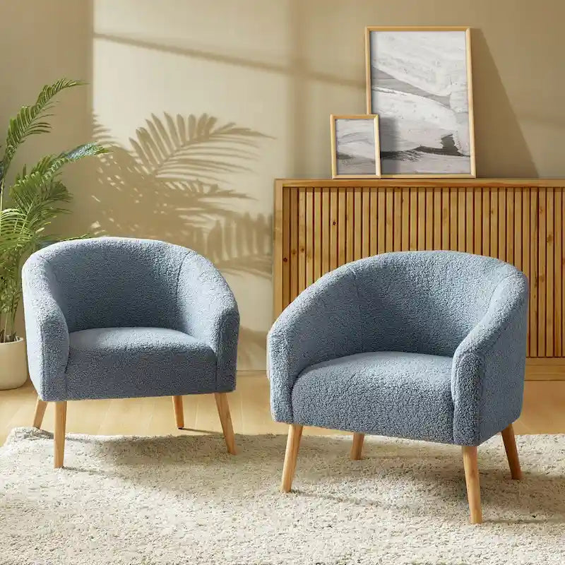 Sheila moderne fauteuil van 30 W met bouclébekleding en poten van massief hout, set van 2, van HULALA HOME