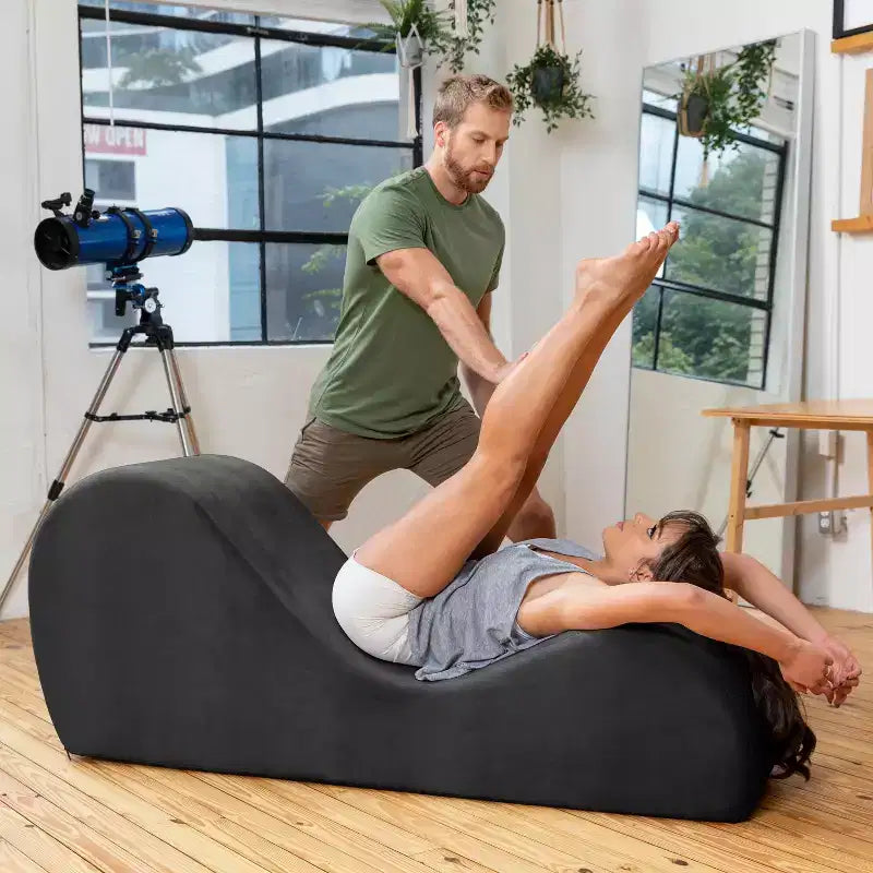 Avana elegáns heverő jógához – az USA-ban készült – kiváló nyújtáshoz, relaxációhoz, testmozgáshoz és még sok máshoz, 60D x 18W x 26H hüvelyk, világosszürke