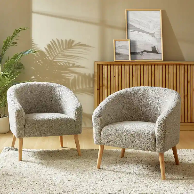 Sheila moderne fauteuil van 30 W met bouclébekleding en poten van massief hout, set van 2, van HULALA HOME