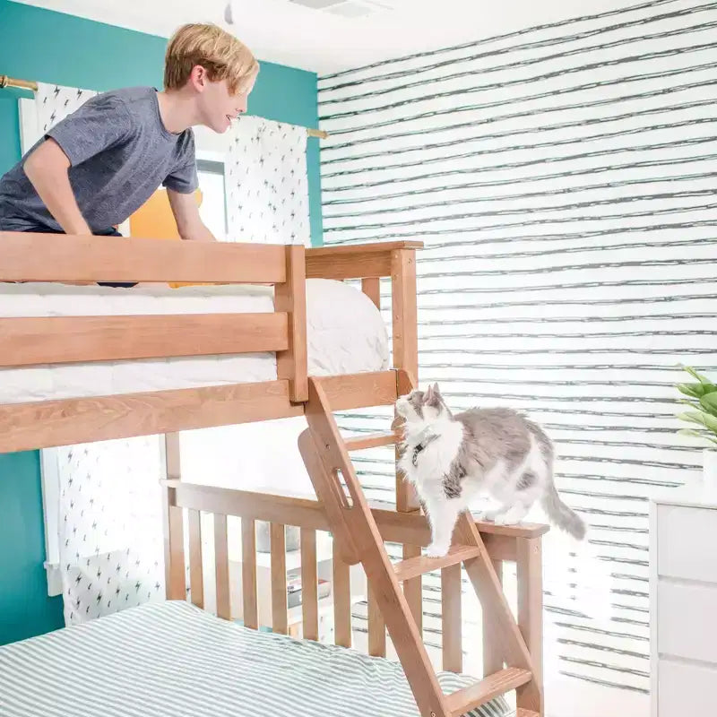 Max & Lily stapelbed van massief hout, eenpersoonsbed boven een twijfelaar met uitschuifbaar opbergladebed en ladder voor kinderen