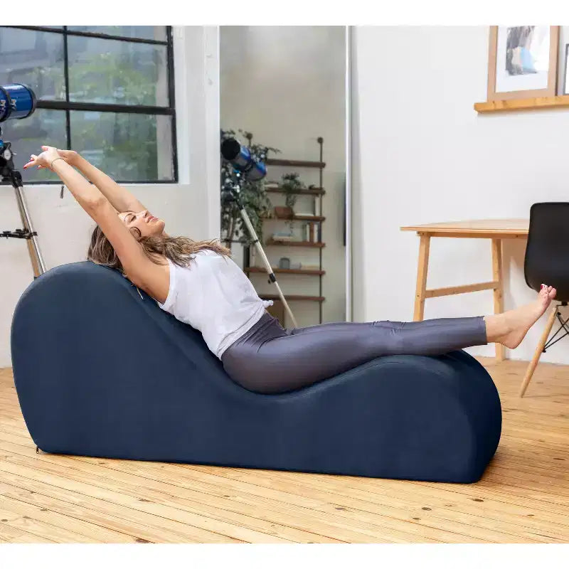 Avana elegáns heverő jógához – az USA-ban készült – kiváló nyújtáshoz, relaxációhoz, testmozgáshoz és még sok máshoz, 60D x 18W x 26H hüvelyk, világosszürke